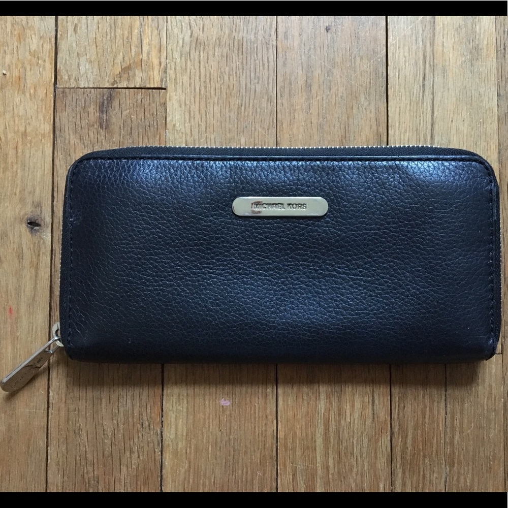 Black Michael Kors Wallet